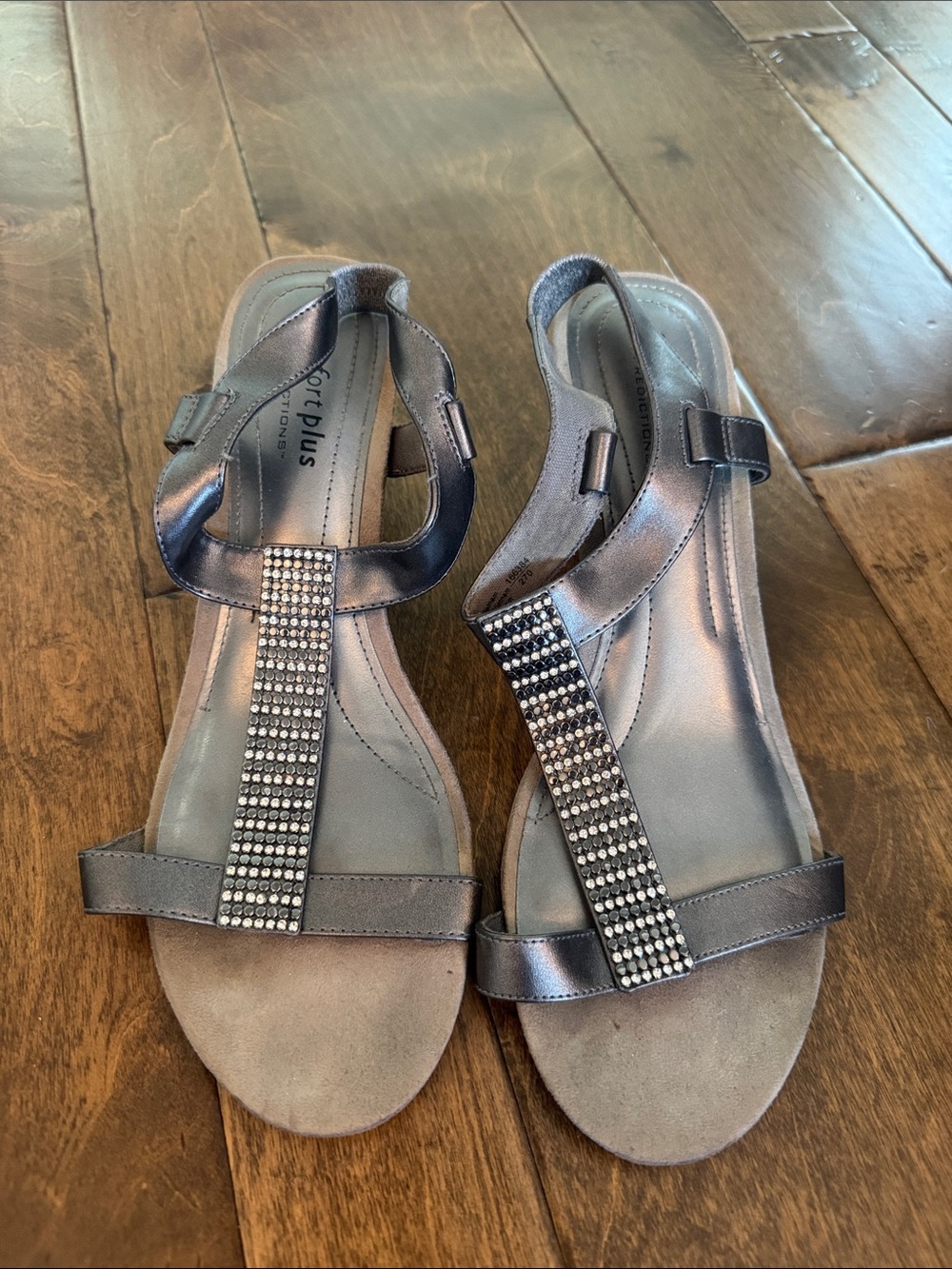 Size 11 comfort plus by Predictions Metallic Gray Rhinestone T-Strap Sandals